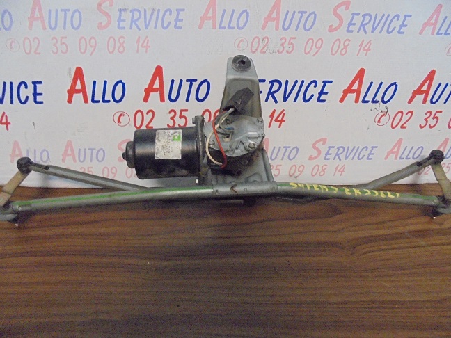 Systeme Essuie glace Avant
RENAULT Super 5
An 10.1994 - 12.1996

Valeo 770 075 11 87

