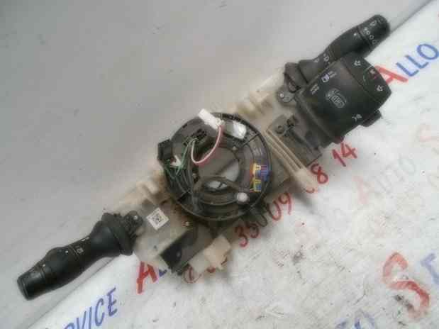 Bloc Commodo 
RENAULT Master (3)
An 04.2010 - 06.2015

Référence : 681720005R / 0X12

