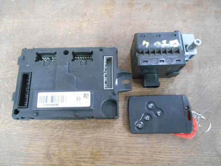 Kit de demarrage 
RENAULT Clio (4) 1.5 DCI 90CV
Année 2016

Carte + verrou de colonne

Calculateur Bosch 
0281 032 811
237106319R

BCM Continental T4SL
A2C92226605 / 284B18663R