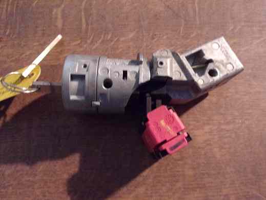 Neiman + 2 cles
RENAULT Modus 1.4 16V 98CV
annee 03.2006

