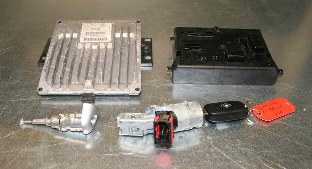 Kit de demarrage 
RENAULT Clio 3 - 1.5 DCI
12.2009

Comprenant : Tête de clé + Calculateur + BCM
(Neiman + Serrure de Porte à part)

Calculateur Delphi
8200911560
8200909666

UCH Johnson Controls
BCM L2 CR+
8201054129