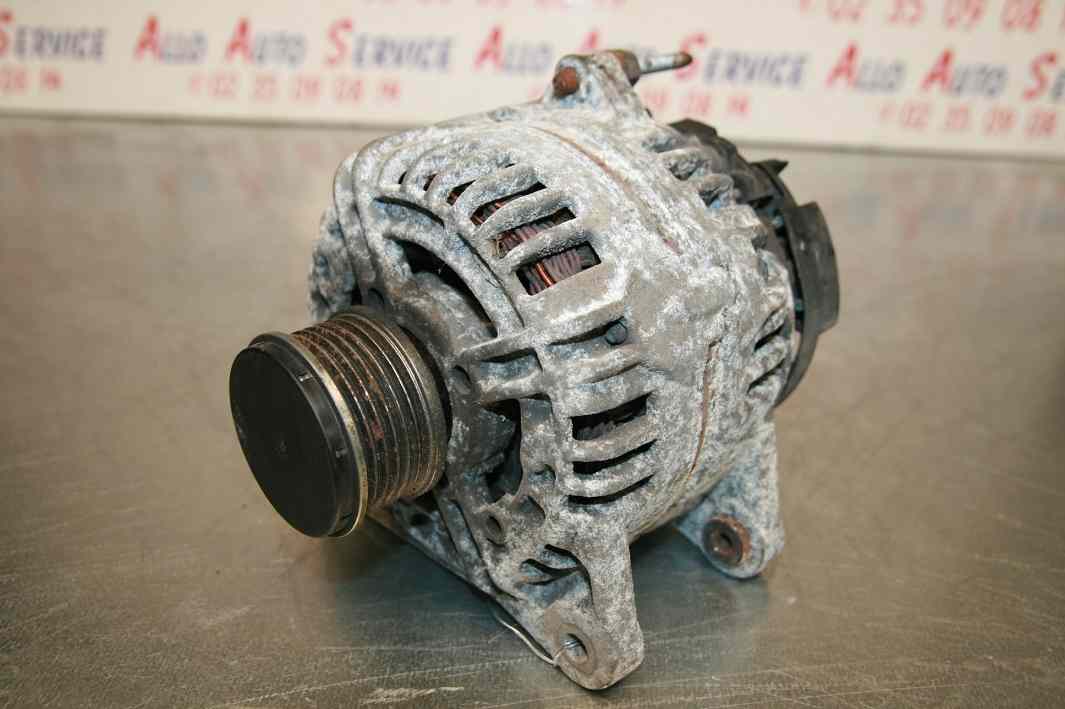 Alternateur RENAULT Clio 3 Phase 1 1.5 DCI 8V TURBO 70CV
04.2008

Réf : 8200660033 

