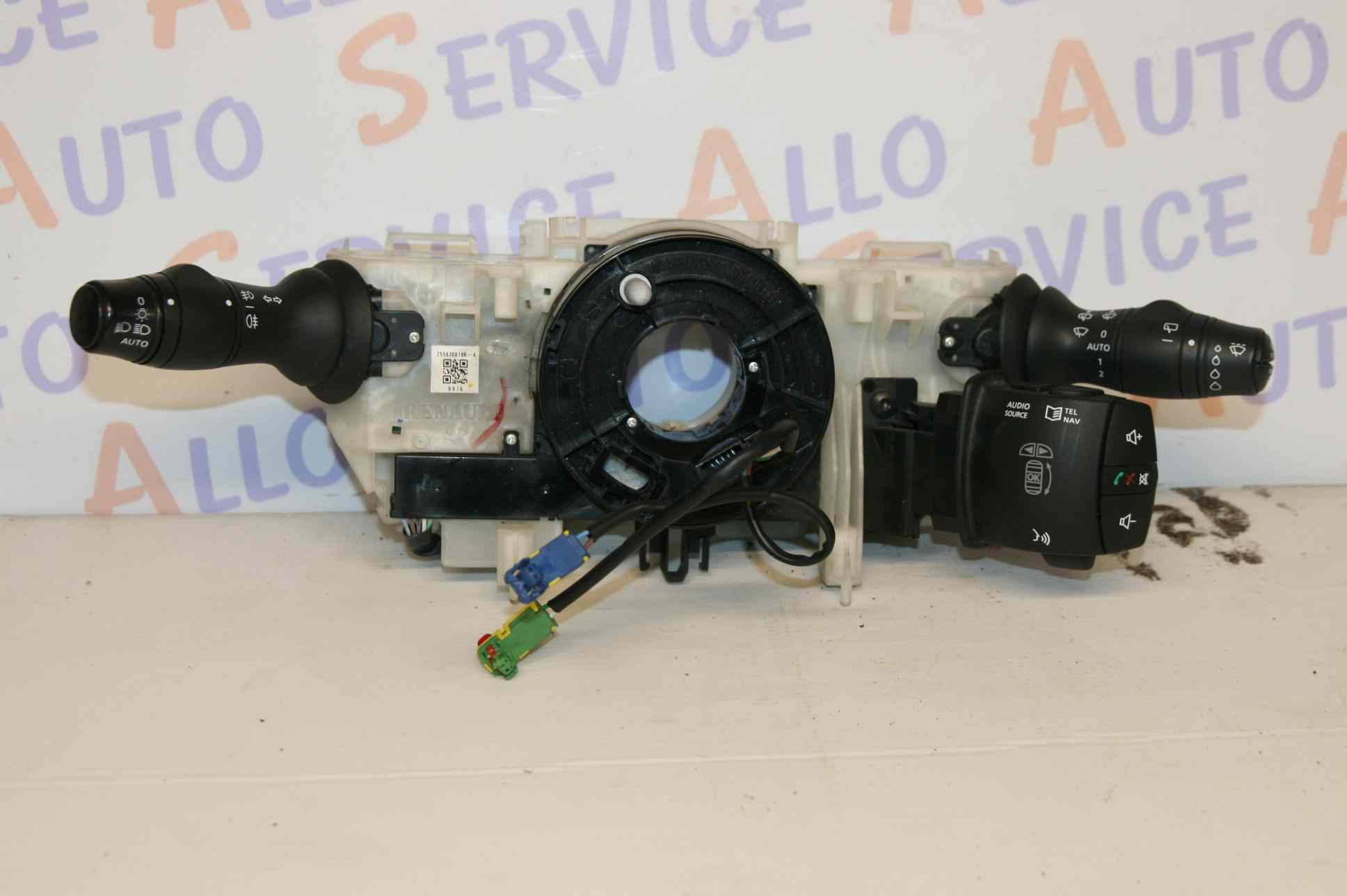 Commodo (Bloc Complet)
RENAULT MEGANE III PHASE 1 5P 
2008-11->2012-01
