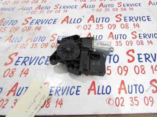 Leve Vitre Ar Droit

RENAULT SCENIC III PHASE 1 5P 2009-04->2011-11


