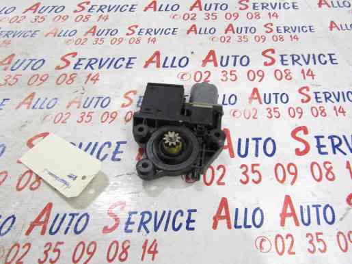 Leve Vitre Av Droit

RENAULT SCENIC III PHASE 1 5P 2009-04->2011-11

