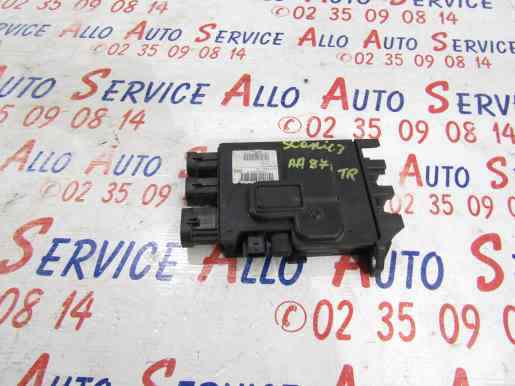 Boitier Fusible  RENAULT Scenic 3 Phase 1 1.9 dCi 130CV
05.2009

ref : 243800007R
PRT07750