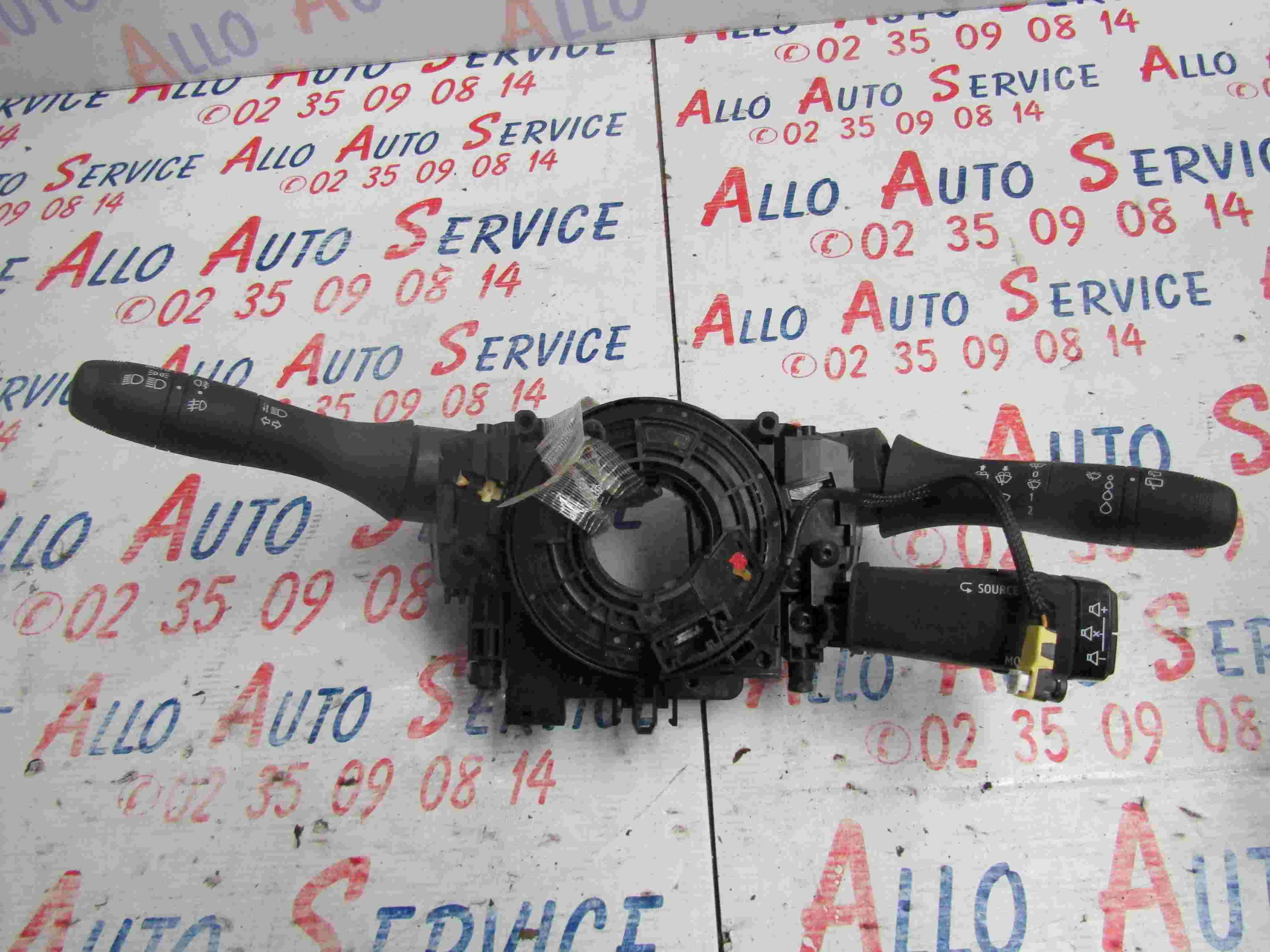 Commodo RENAULT
Clio 5 1.0i TCe 100CV
12.2021

Référence :
7KL0611B
25554 0638R--D

Frais de port sur devis