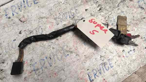 Neiman 
RENAULT Super 5

