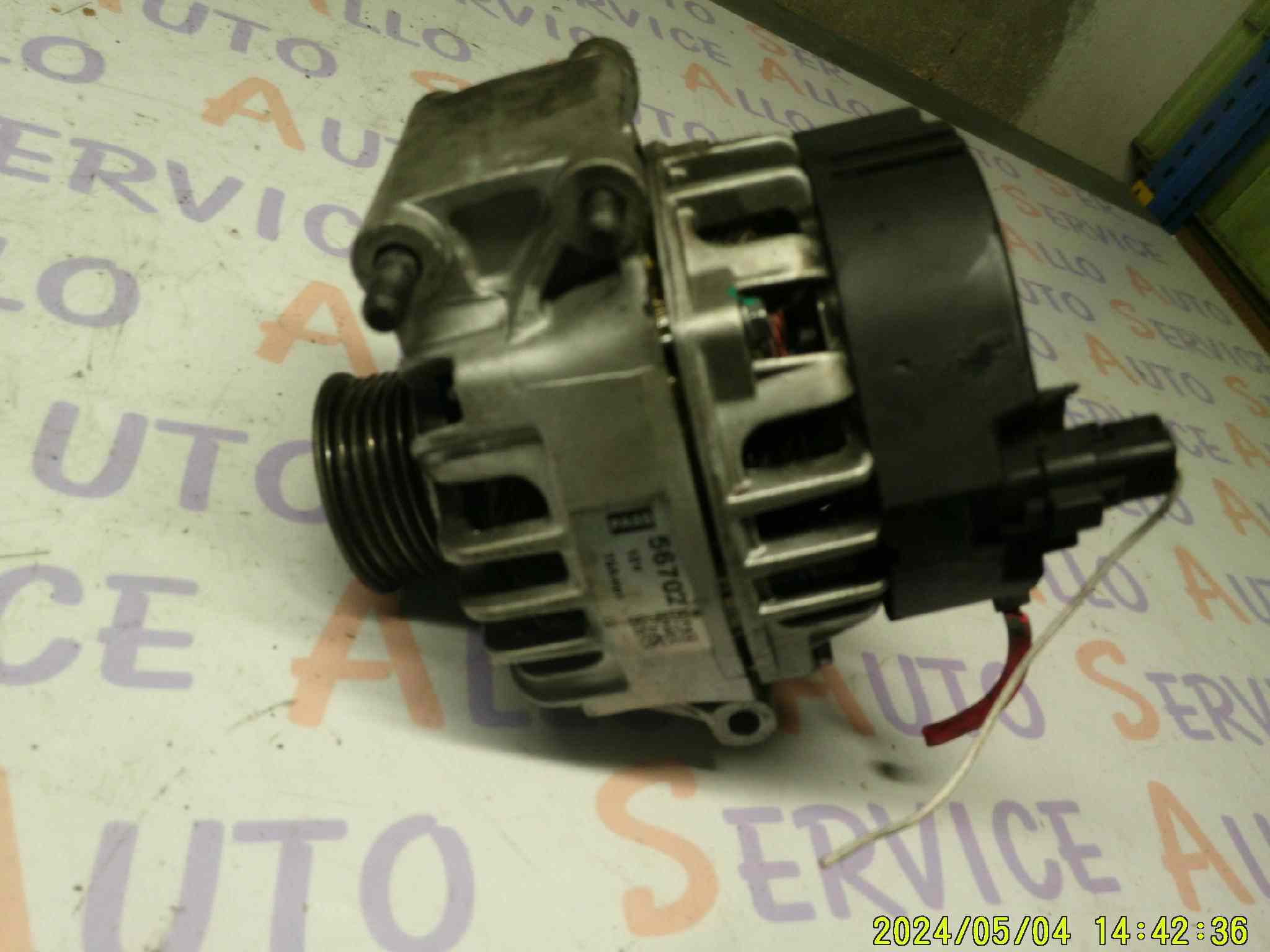 Alternateur 
RENAULT Clio 2 phase 1
ref:56702 12v 75Amps


