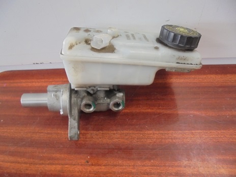 Maitre Cylindre 
RENAULT Kangoo 2 1.5 DCI
An 2008 - 03.2013

Bosch 0204Y24821 