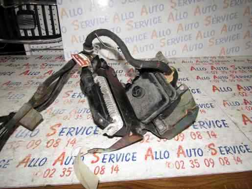 CALCULATEUR ABS 

RENAULT R19 CABRIOLET PHASE 2 2P / 1992
1.8 16V 134 CH ESSENCE

MARQUE : SIEMENS 
REF : S101305001C/B550544

