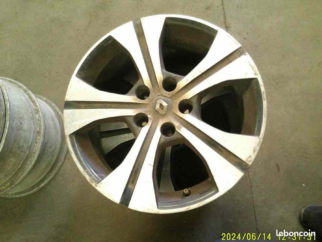 JANTE RENAULT ALU 
80 L UNITE
150 LES DEUX


7Jx17
NUMERO FABRICANT : 403007582R-3
