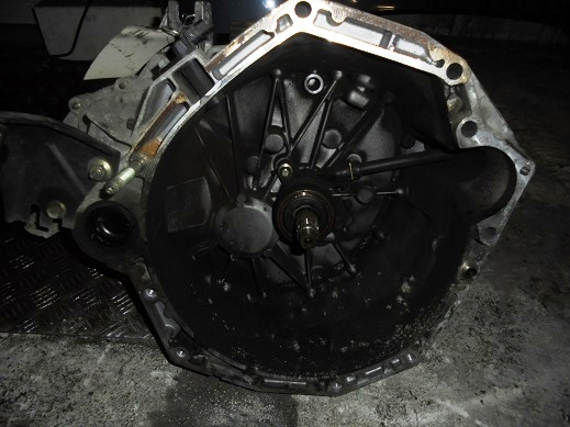 Boite de vitesses 
RENAULT Scenic 2 1.5 DCI 105 CV
An 06.2003 - 04.2009

Type boite : 
145 000 Km

Garanti(e) 3 mois

Frais de Port sur devis