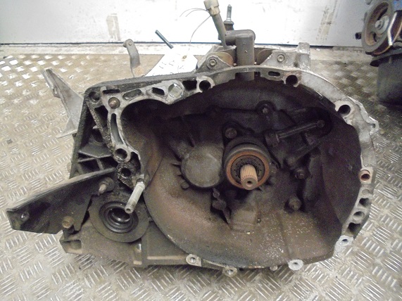 Boite de vitesses 
RENAULT Scenic 2 1.5 DCI 80CV
An 06.2003 - 09.2006

Type boite : JR5103
161 000 Km

Garanti(e) 3 mois

Frais de Port sur devis