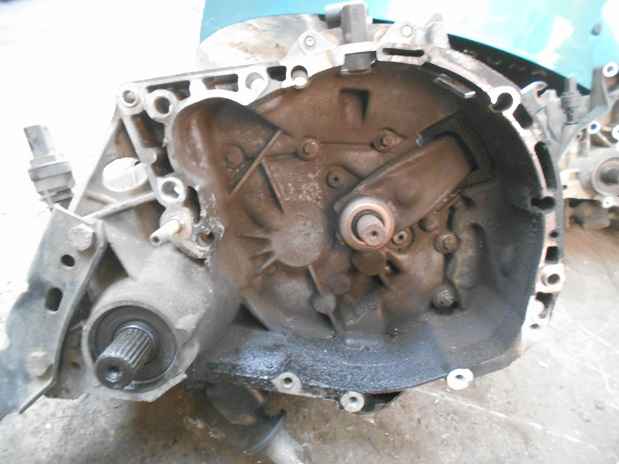 Boite de vitesses 
 RENAULT Clio 1 1.9D 
 An 1998 - 2001 

 Type boite : JB1967 / JB1968 /JB1905 / JB1180
 161 000 Km

 Garanti(e) 3 mois

 Frais de Port sur devis