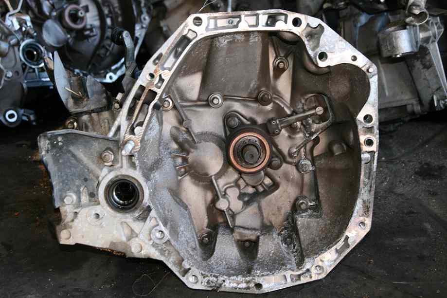 Boite de vitesses RENAULT Clio 3 phase 2 1.5DCi 70ch eco2 
05.2009

Type boite : JH3189
 Km : NC

Garanti(e) 3 mois

Frais de Port sur devis