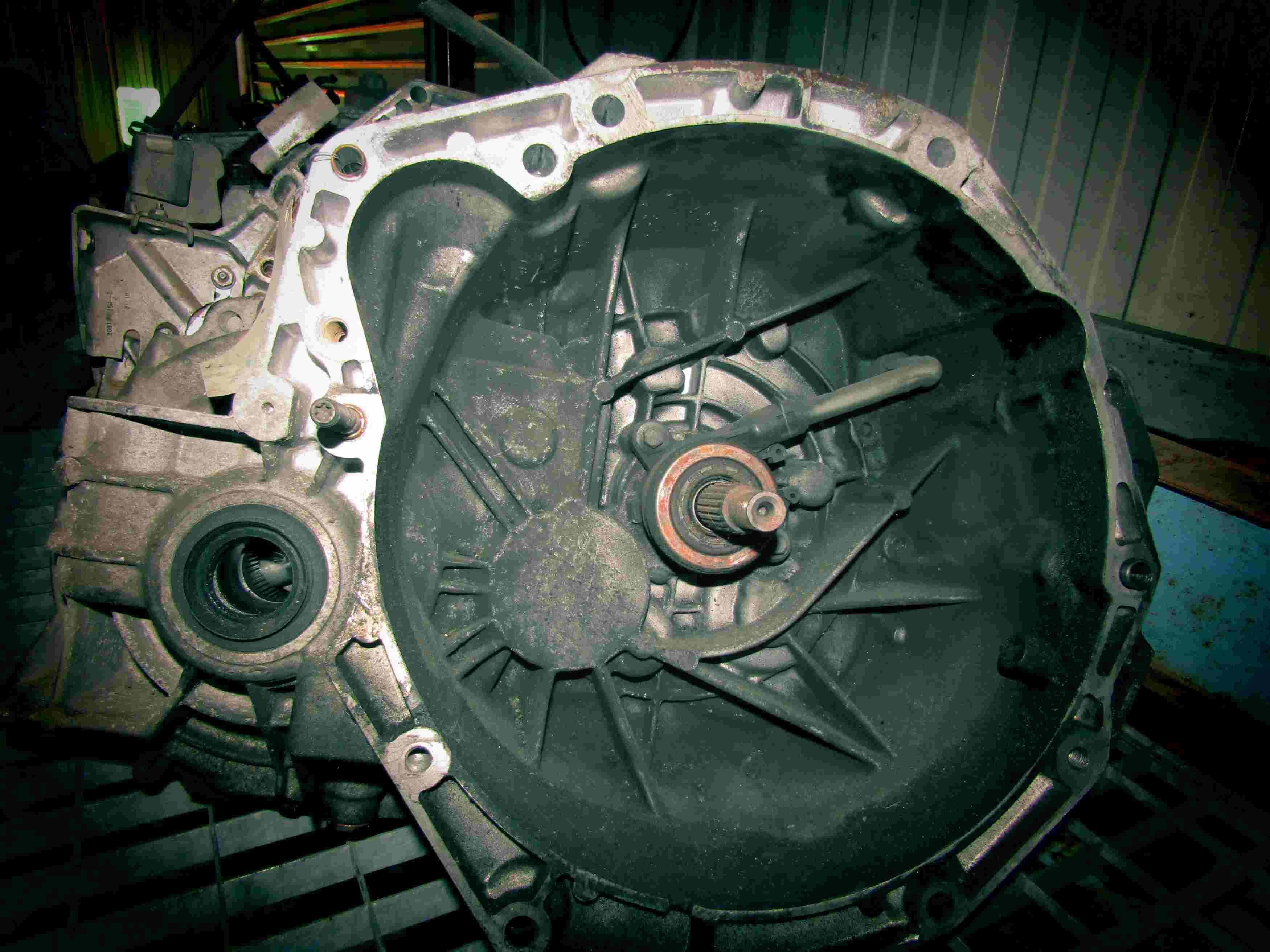 Boite de vitesses 
RENAULT Scenic 3 Phase 1 1.9 dci 130cv

Type boite :ND4002 
 NC Km

Garanti(e) 12 mois

Frais de Port sur devis