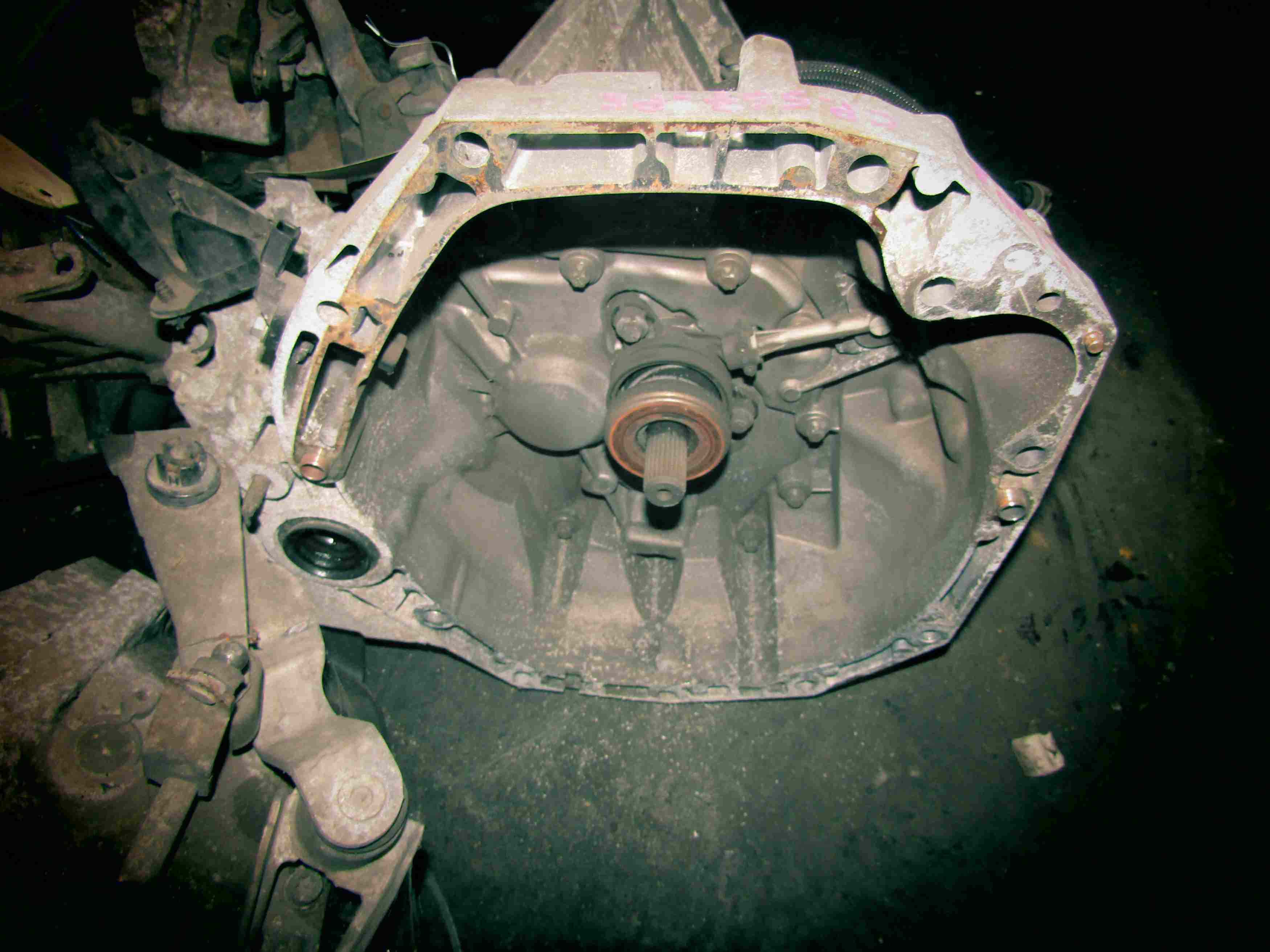 Boite de vitesses 
RENAULT Clio 3 Phase 2 1.5 dci 75cv

Type boite : JR5353
 198 000  Km

Garanti(e) 12 mois

Frais de Port sur devis