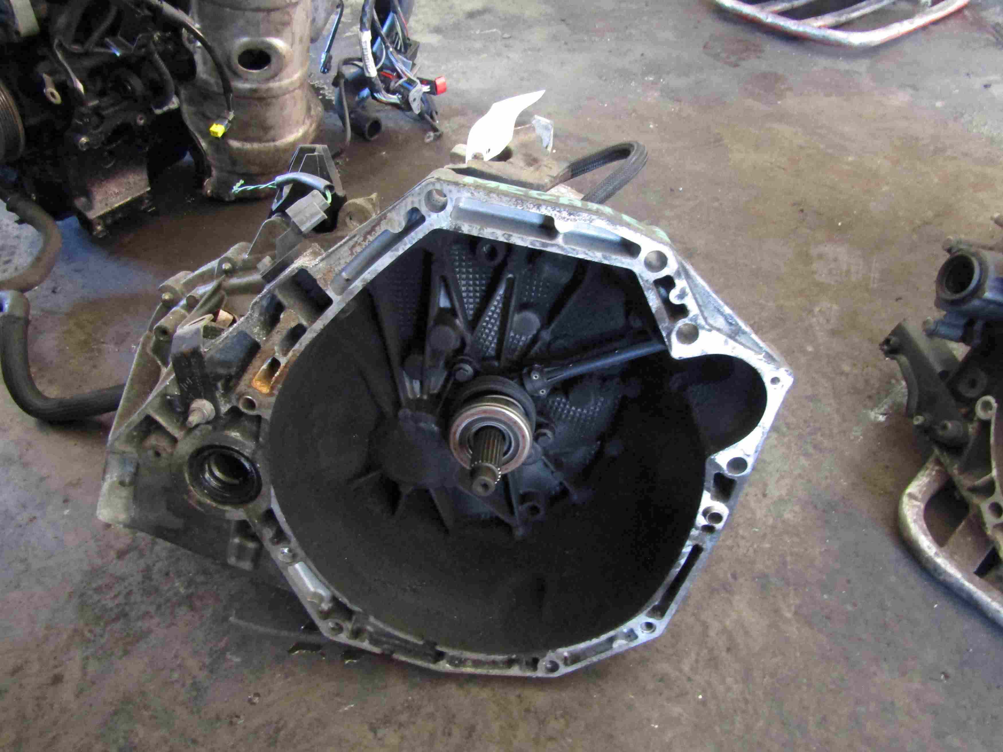 Boite de vitesses 
RENAULT Megane 3 Phase 2 1.5 dci 110cv

Type boite : TL4056/TL4063
190 000 Km

Garanti(e) 12 mois

Frais de Port sur devis