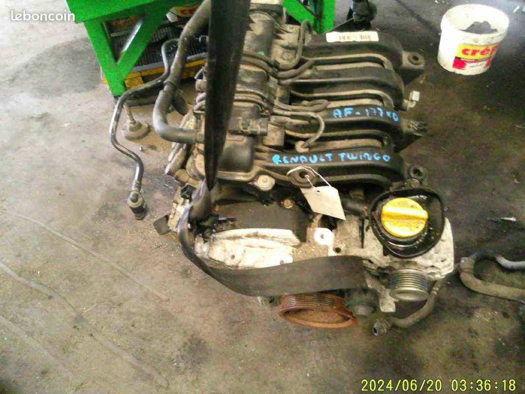 Moteur 
RENAULT TWINGO 2 PHASE 1 1.2i

Type moteur : D4F772
 67.000Km

Vendu sans alternateur, démarreur, compresseur de clim

Garanti(e) 3 mois

Frais de Port sur devis