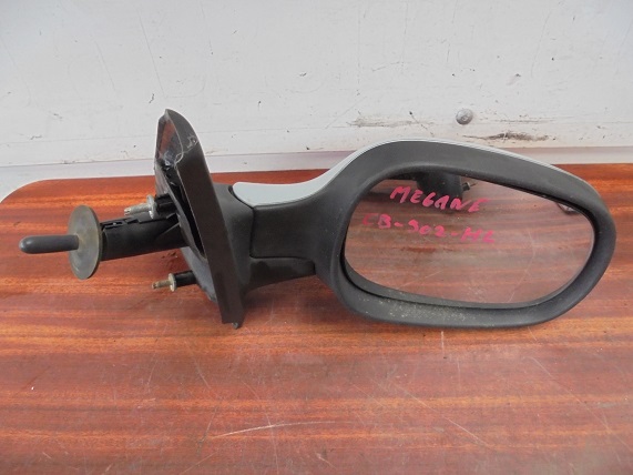 Retro Manuel Droit
RENAULT Megane
An 03.1999 - 09.2002

