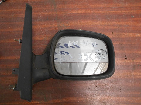 Retro Electrique Droit
RENAULT Kangoo 1 Phase 2

REF pièce : 77 00 354 639 D

An 03.2003 - 12.2007 