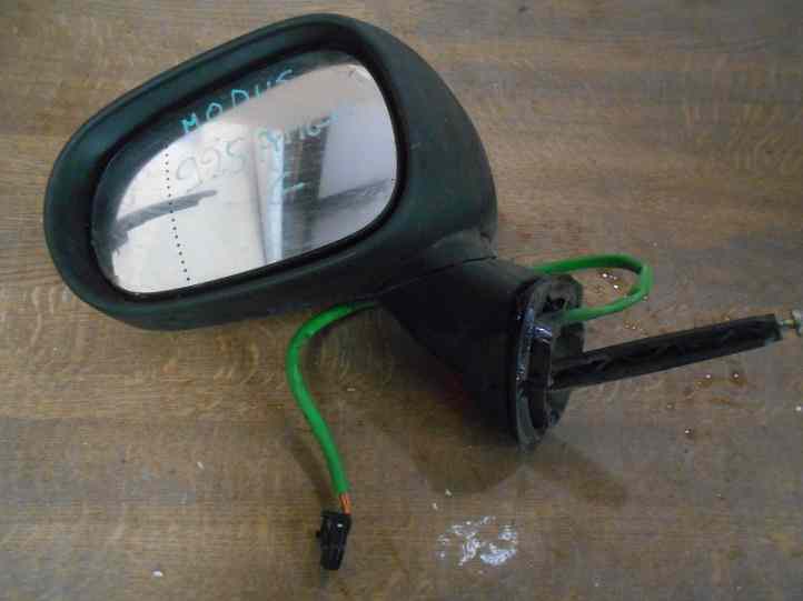 Retro Electrique Gauche
RENAULT Modus 1
An 2004

