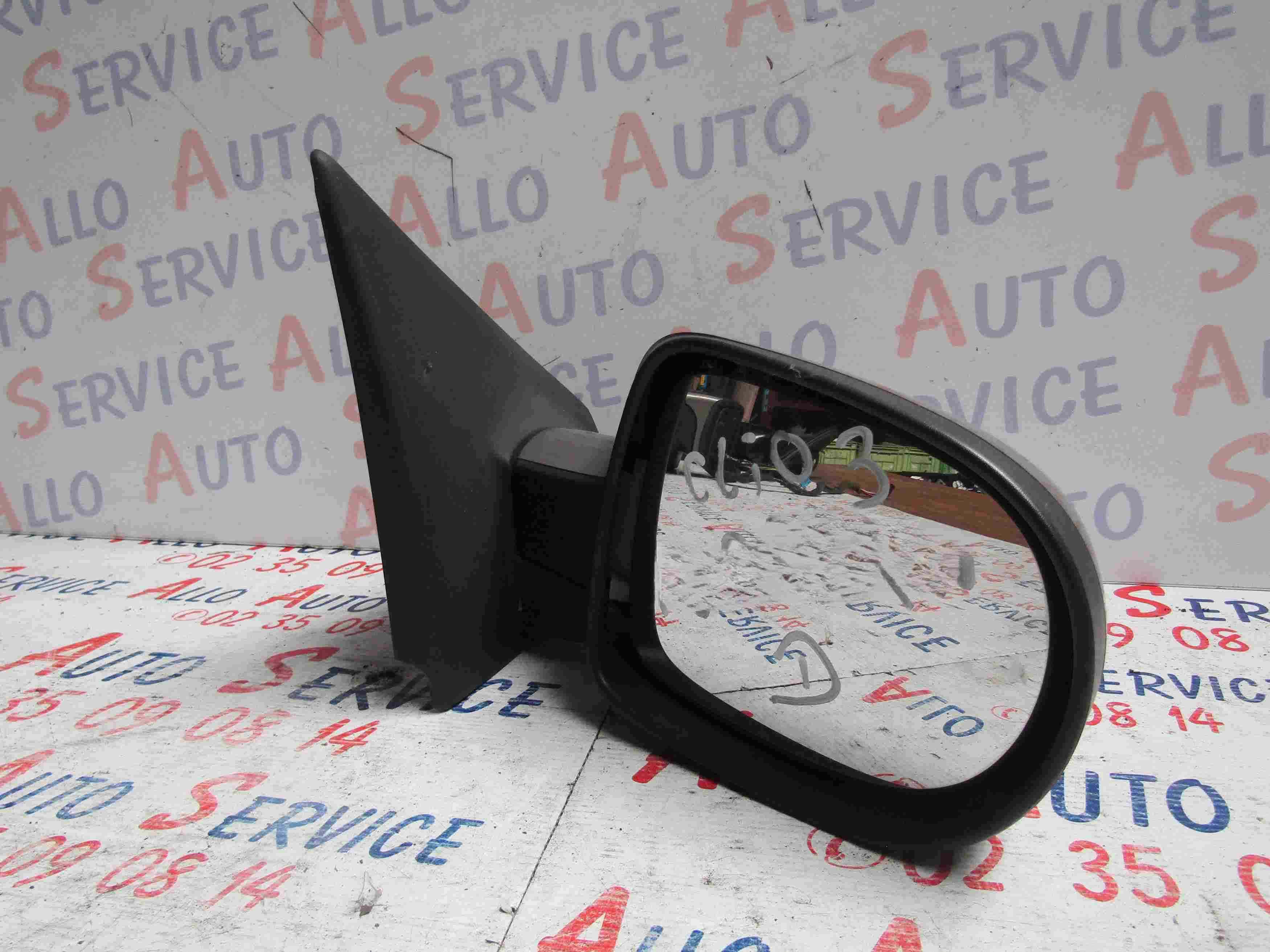 Retro Electrique Droit
RENAULT Clio 3 Phase 2

02.2010
Couleur: Beige Foncé
Frais de port sur devis

