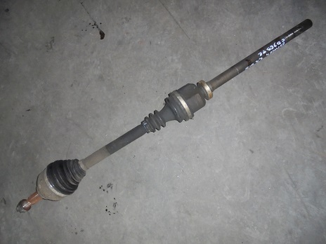 Cardan Droit
RENAULT Gd Espace 4 - 2.2 DCI 150 CV 16V
An 09.2002 - 03.2006 

