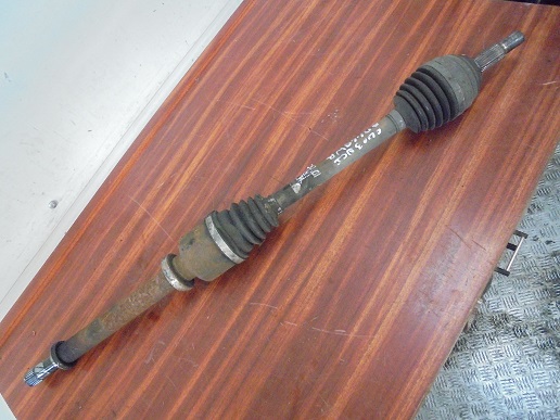 Cardan Droit
RENAULT Clio 3 1.5 DCI 70CV
An 09.2005 - 03.2009


