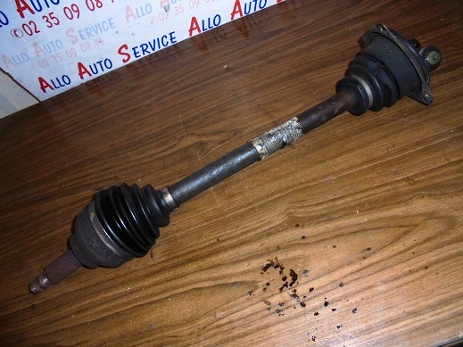 Cardan Gauche
RENAULT Trafic 2 1.9 DCI 82CV
An 10.2002 - 08.2006

