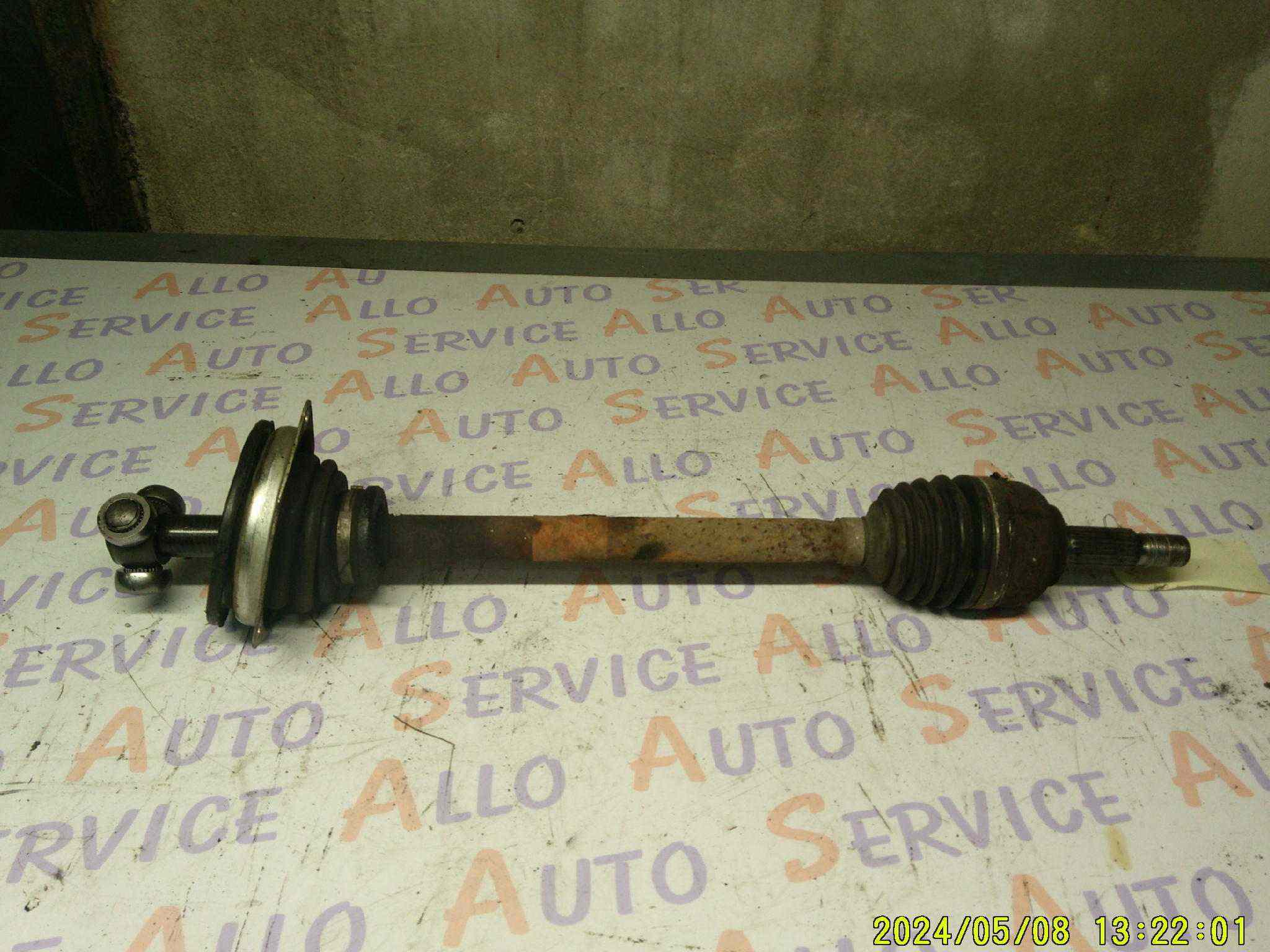 Cardan Gauche
RENAULT Twingo 2 phase 1
1.2i essence

