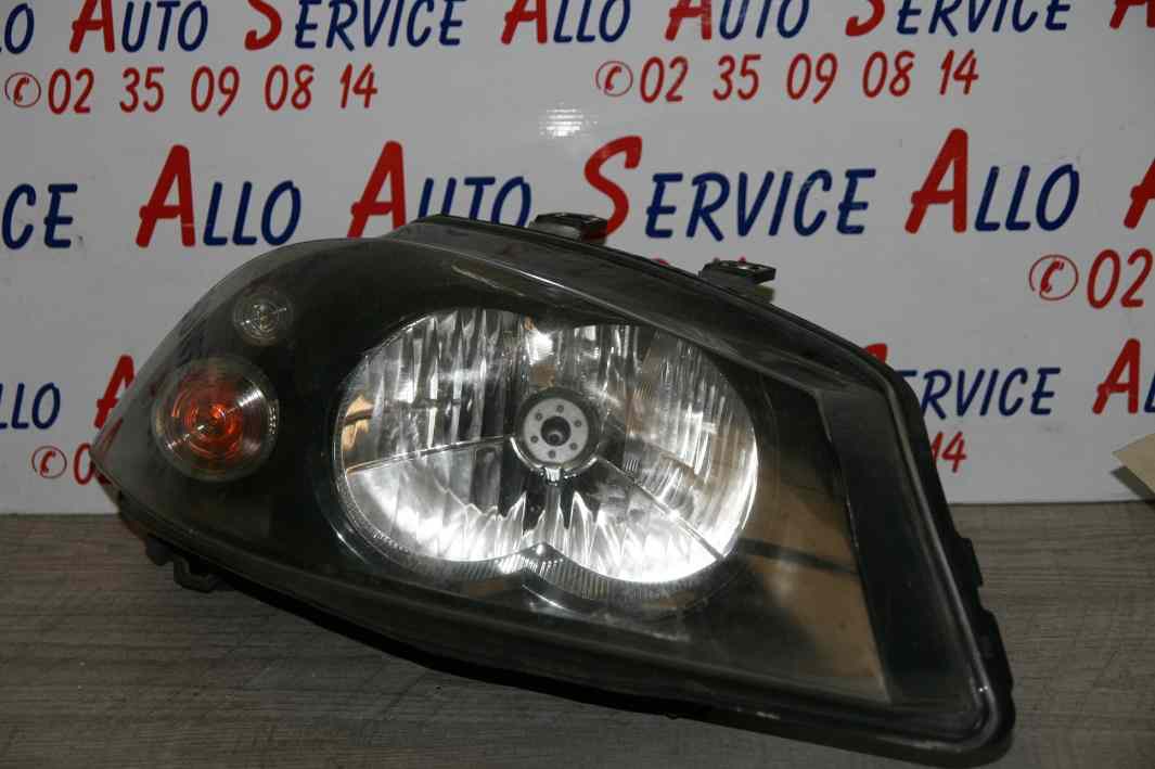 Optique Droit SEAT Ibiza 3 (6L)
10.2004

