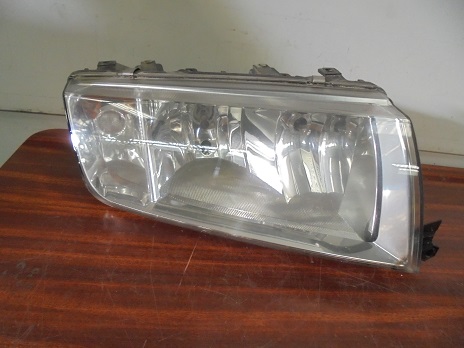 Optique Droit
SKODA Fabia 
An 09.2000 - 09.2004

