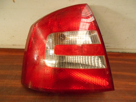 Feu Arriere Gauche
SKODA Octavia 2
An 06.2004 - b10.2008

