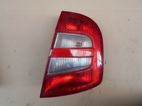 Feu Arriere Droit
SKODA Fabia 1 (Y6)

2000-04->2004-09

