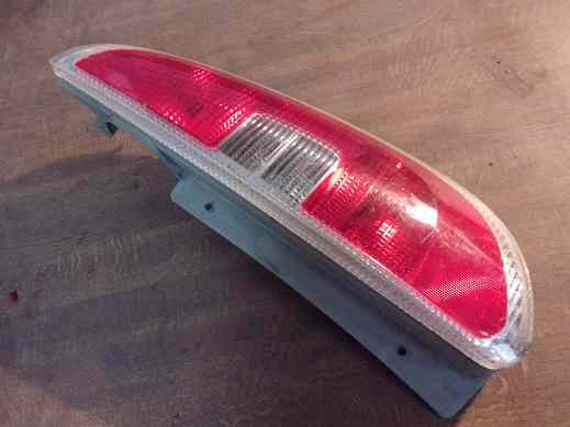 Feu Arriere Droit
SKODA Roomster
Annee 01.2007