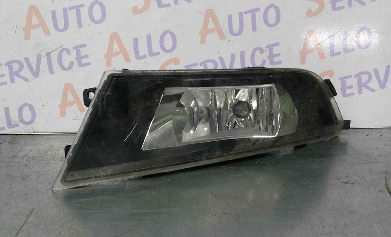 Feu Antibrouillard Gauche SKODA Fabia 3 PHASE 1 

MILLESIME 04/2018

