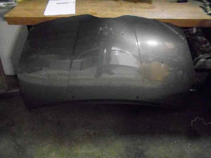 Capot 
TOYOTA Corolla 2
An 05.2004 - 06.2007

Frais de Port sur devis