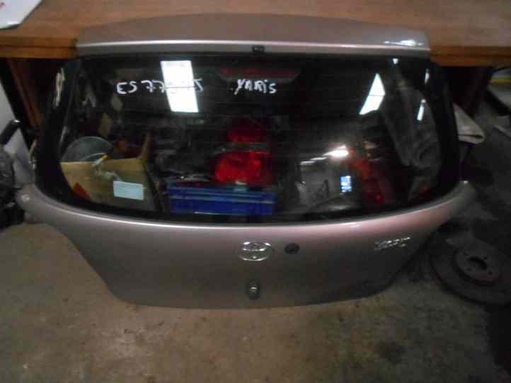 Hayon 
TOYOTA Yaris 1
An 03.2003 - 12.2005

Frais de Port sur devis