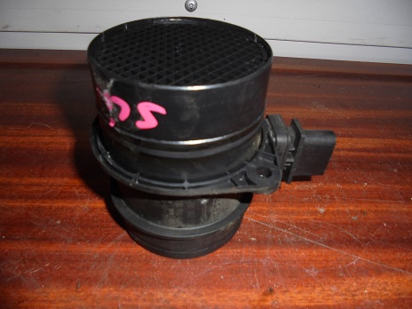 Debitmetre Air 
VOLKSWAGEN Scirocco 3 2.0 TDI 140CV 16V
An 07.2008 - 09.2014 

Bosch 0281 002 461 C
