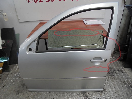 Porte AV Gauche (5P)
VOLKSWAGEN Bora (1J)
An 06.1999 - 12.2005

Vendue nue
Une légère rayure

Frais de Port sur devis
