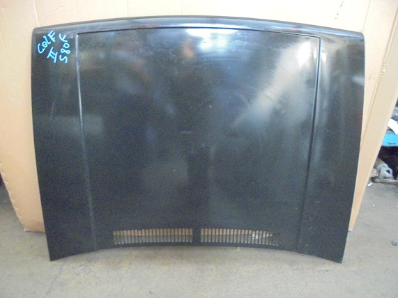 Capot 
VOLKSWAGEN Golf 2
An 1984 - 1992

Quelques points de rouille

Frais de Port sur devis