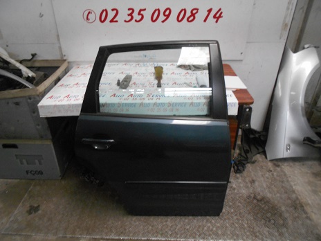 Porte AR Droit
VOLKSWAGEN Polo 4 (9N) Phase 2 
An : 05.2005 / 09.2009

Vendu nue 

Frais de Port sur devis