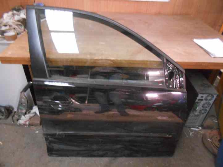 Porte AV Droit
VOLKSWAGEN Polo 4 (9N3) 5 portes
An 2008

Vendue nue
Frais de Port sur devis