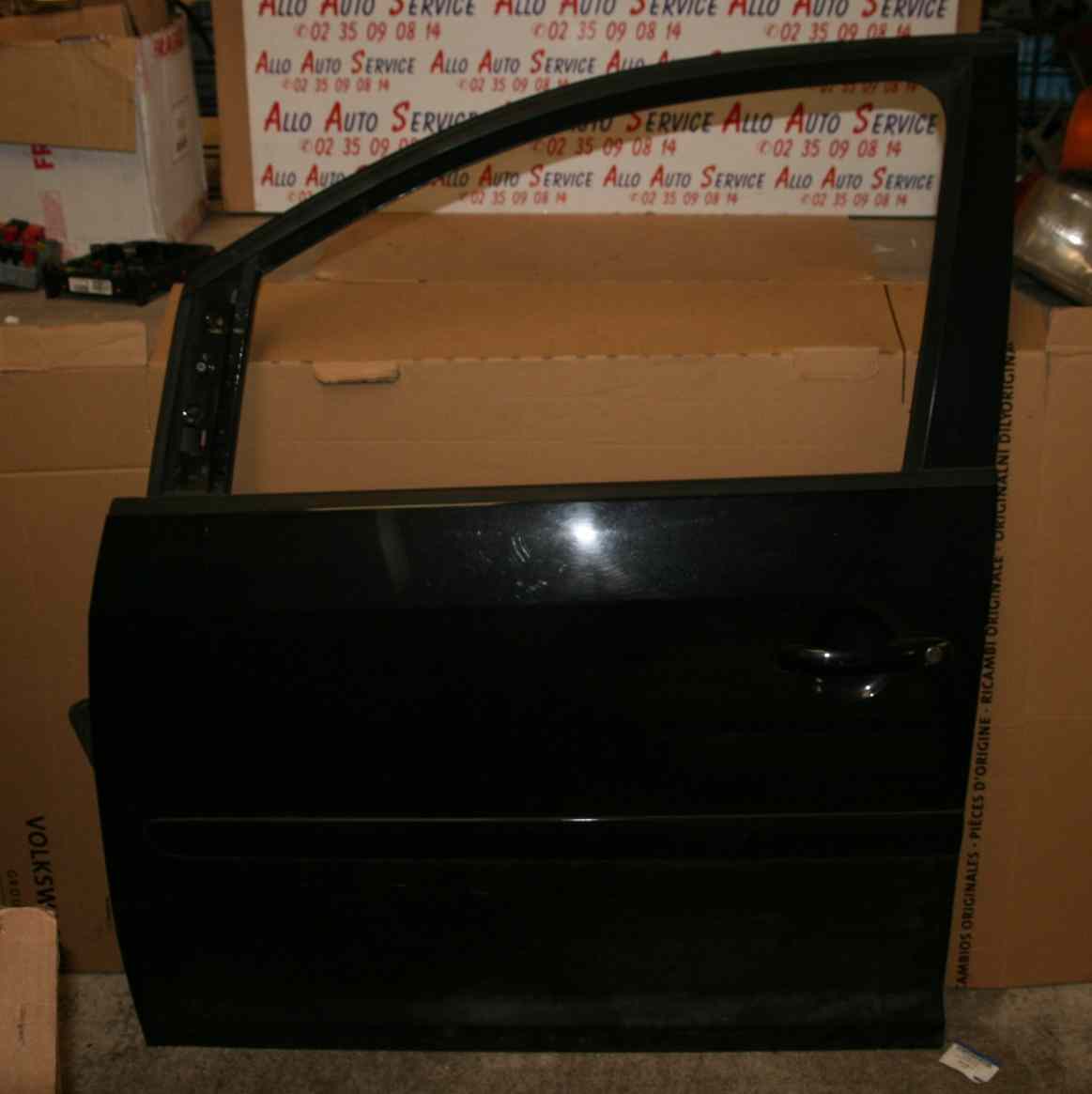 Porte AV Gauche VOLKSWAGEN Touran 1 (1T) phase 1 
06.2006

Frais de Port sur devis