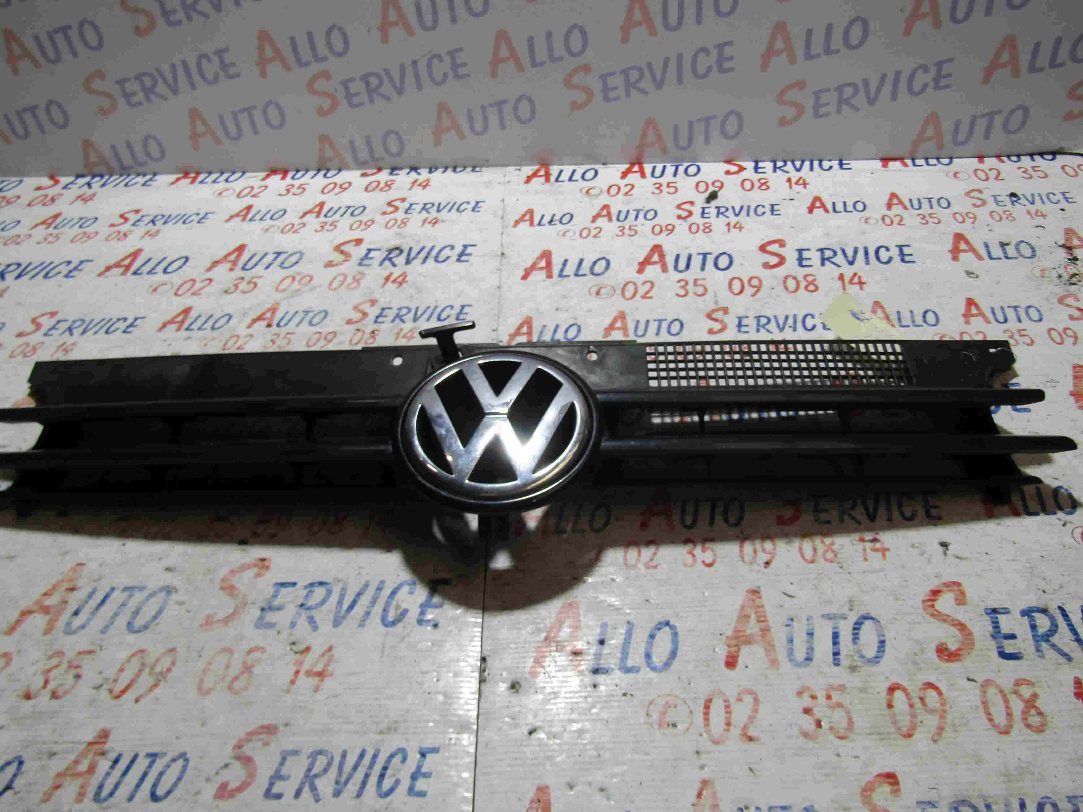 Calandre 
VOLKSWAGEN Golf 4

01.1999
Couleur: Noir
Frais de Port sur devis