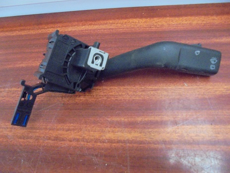 Commodo Essuie Glace
VOLKSWAGEN Touran 1.9 TDI
An 01.2004 - 12.2006 


