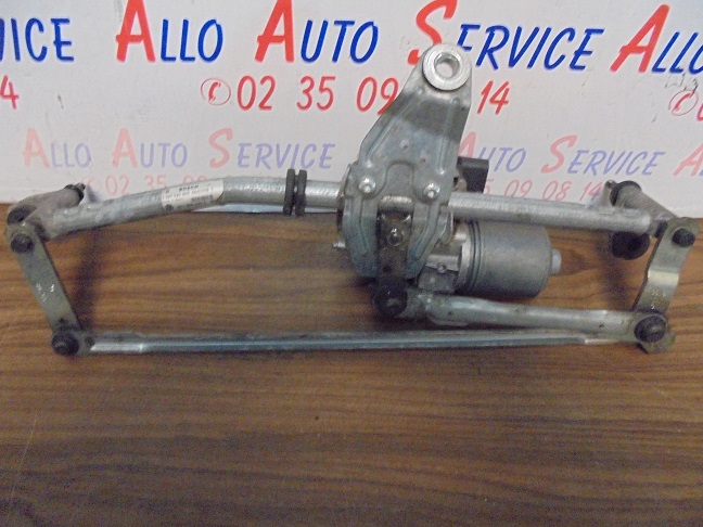 Systeme Essuie glace Avant 
VOLKSWAGEN Passat V SW (3C)
An 09.2005 - 04.2007

BOSCH 3 397 020 905

VW 3C1 955 023 C

