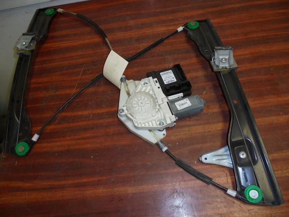 Leve Vitre Av Droit
VOLKSWAGEN Passat (3C)
An 09.2005 - 10.2010